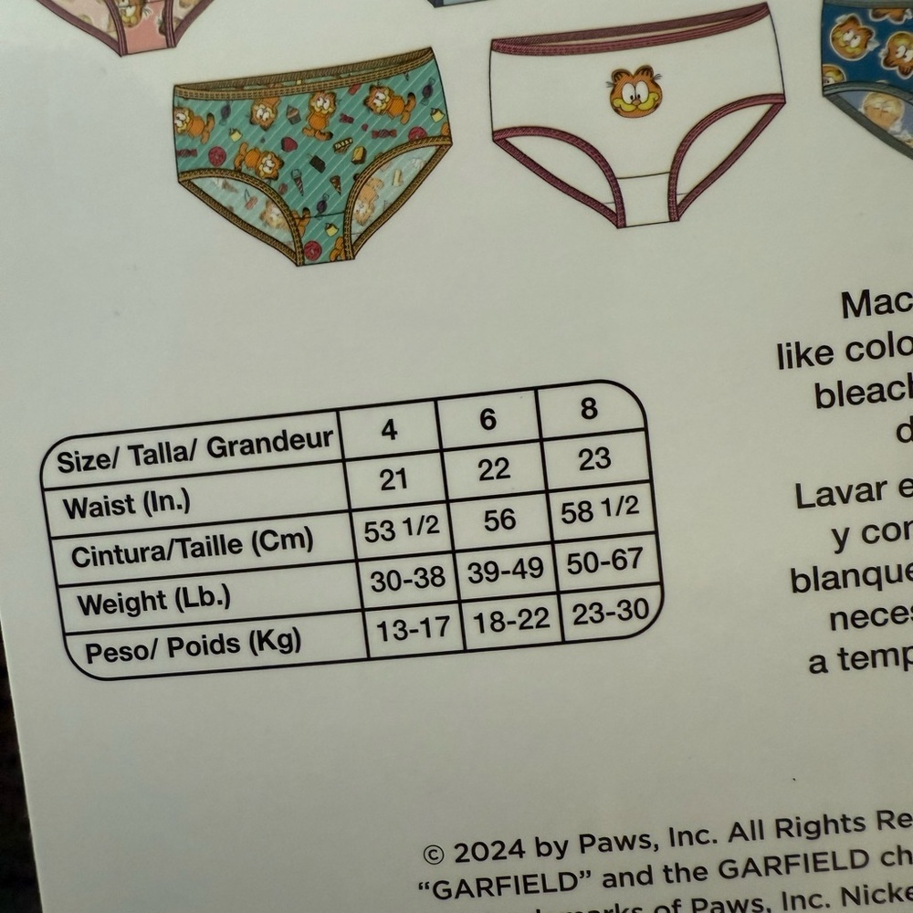 **SOLD**Nickelodeon Garfield Underwear - Picture 2 of 7